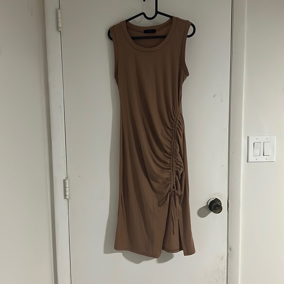 Brown Dress - Picture 3 of 3